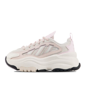 Женские кроссовки adidas Ozgaia